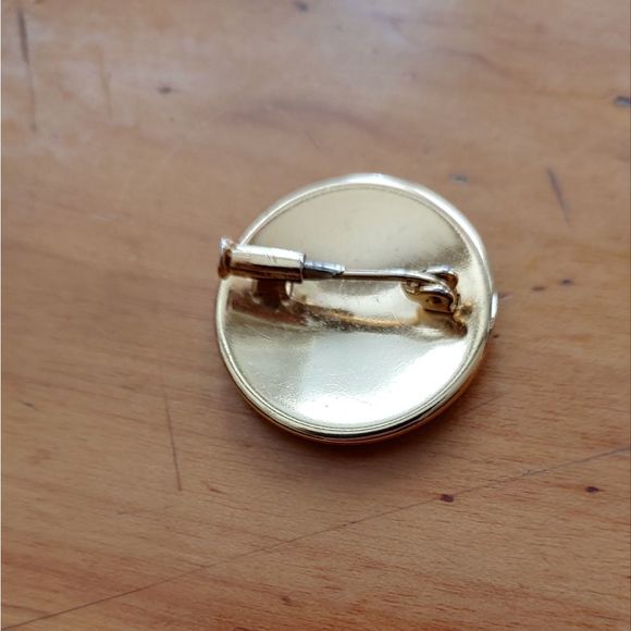 Damascene Brooch Floral and Bird Design - Picture 4 of 6